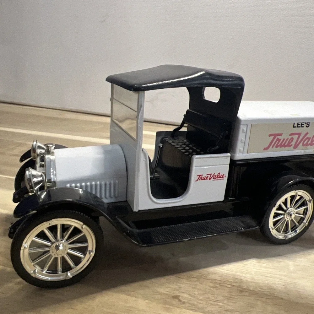 Liberty classic spec die cast coin bank 1916‎